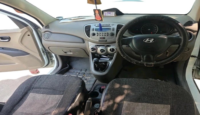 2011 Hyundai i10 SPORTZ 1.2, CNG, Manual, 1,73,197 km, interior