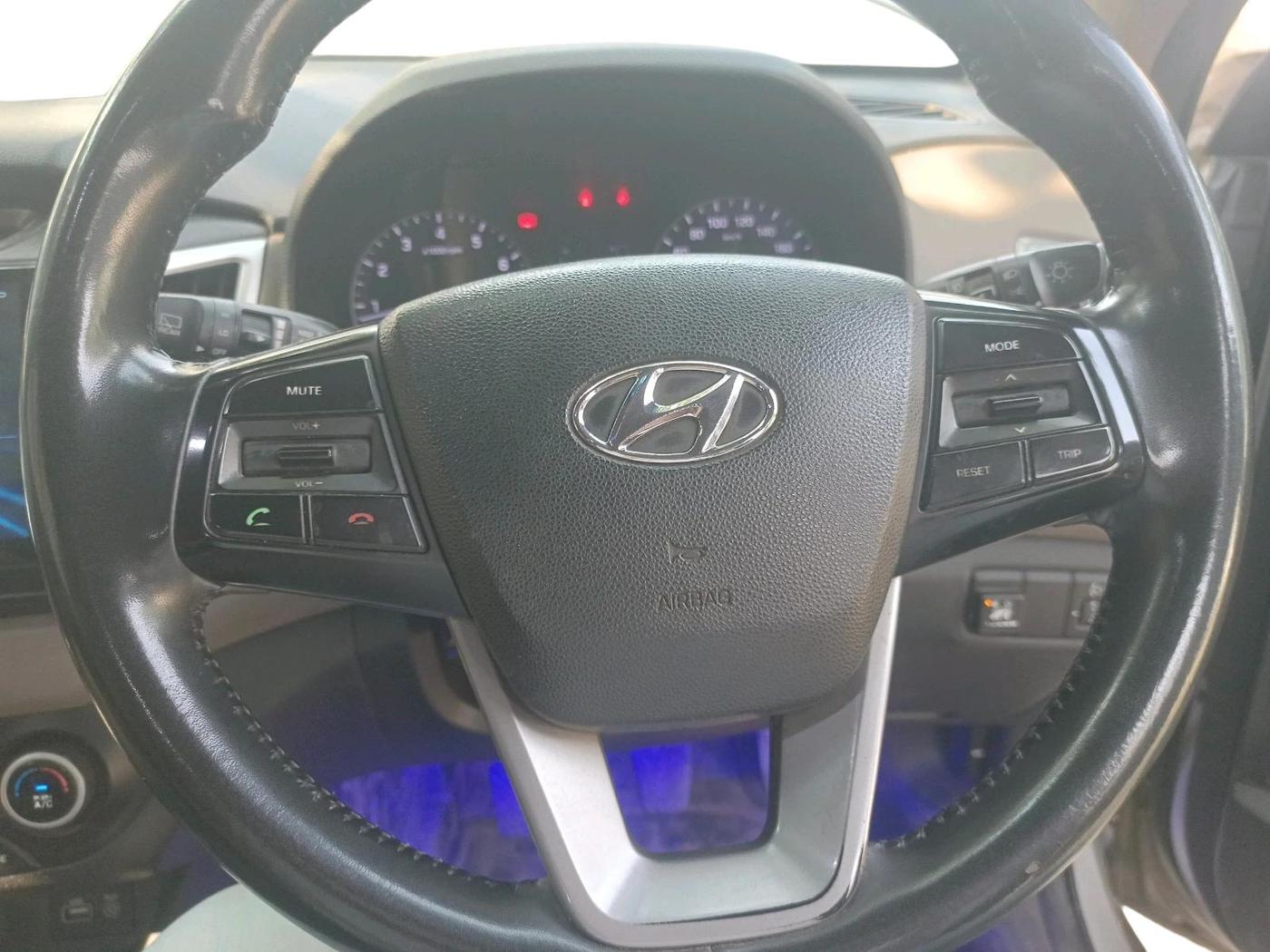 2017 Hyundai Creta SX PLUS 1.6 PETROL, CNG, Manual, 1,64,674 km, interior
