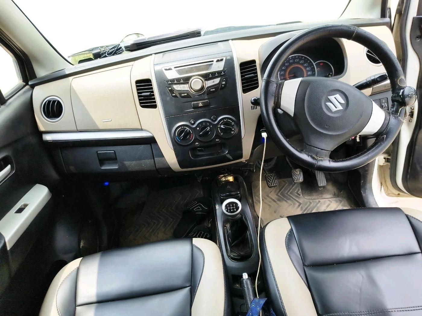 2015 Maruti Wagon R 1.0 VXI, CNG, Manual, 1,76,720 km, interior