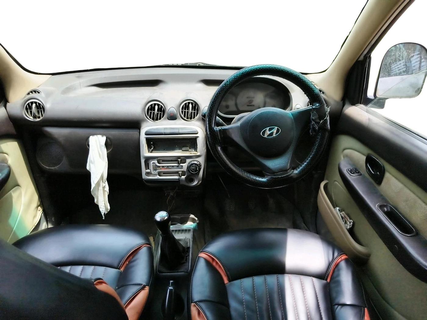 2011 Hyundai Santro Xing GL PLUS, CNG, Manual, 1,27,379 km, interior