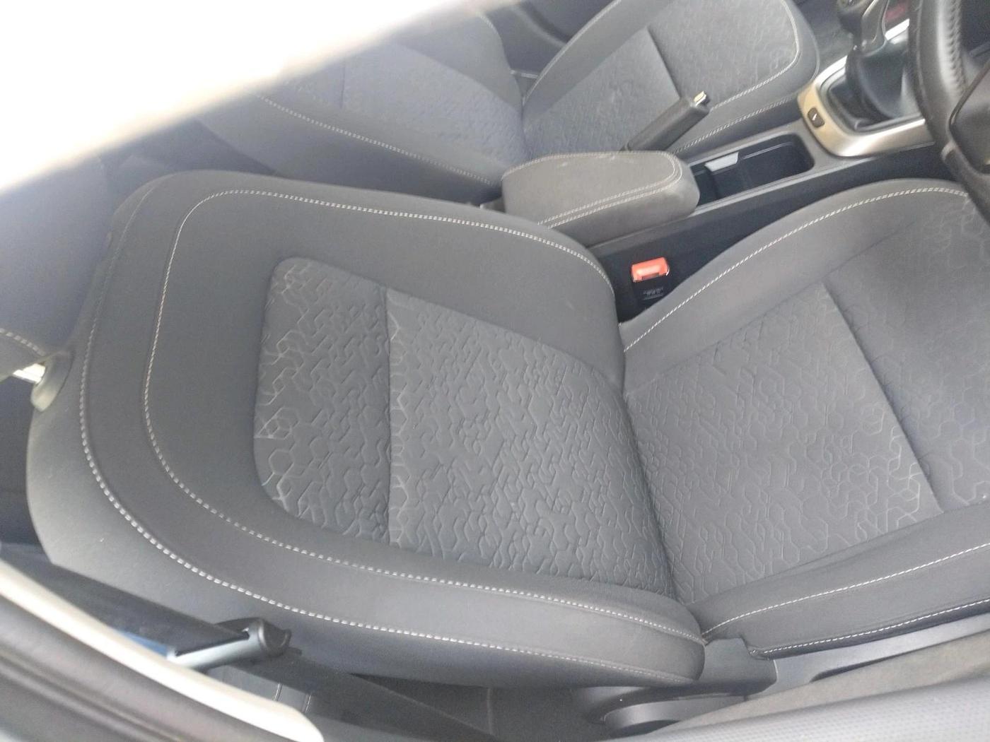 2022 Tata ALTROZ XZ PETROL, Petrol, Manual, 39,500 km, interior