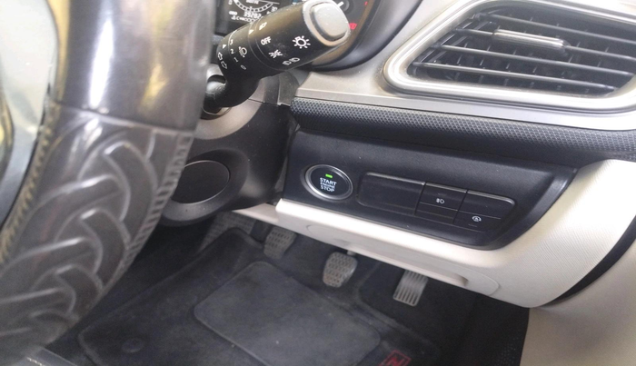 2022 Tata ALTROZ XZ PETROL, Petrol, Manual, 39,282 km, interior