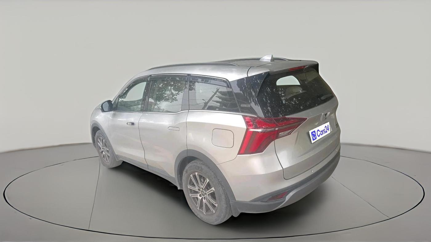 2021 Mahindra XUV700 AX7 Petrol MT 7 STR, Petrol, Manual, 10,444 km, exterior