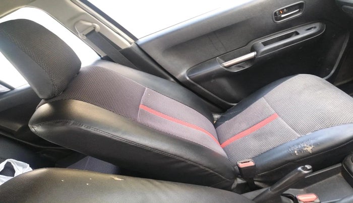 2017 Maruti IGNIS SIGMA 1.2, CNG, Manual, 1,27,415 km, interior