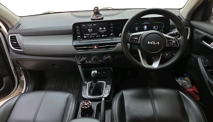2024 KIA SELTOS HTK 1.5 Diesel MT, Diesel, Manual, 40,605 km, interior