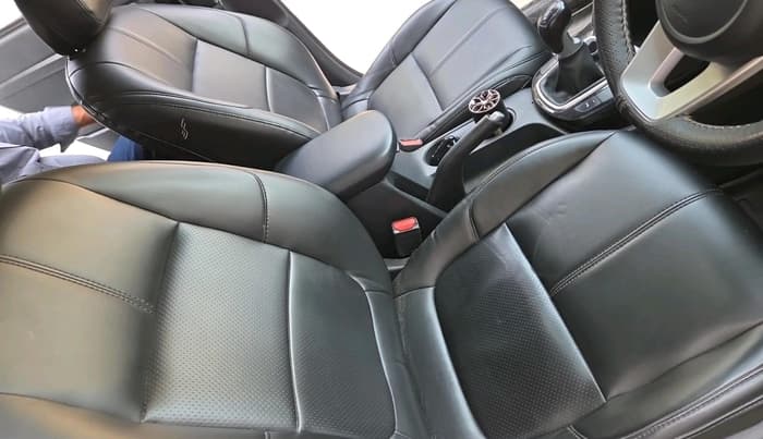 2024 KIA SELTOS HTK 1.5 Diesel MT, Diesel, Manual, 40,605 km, interior