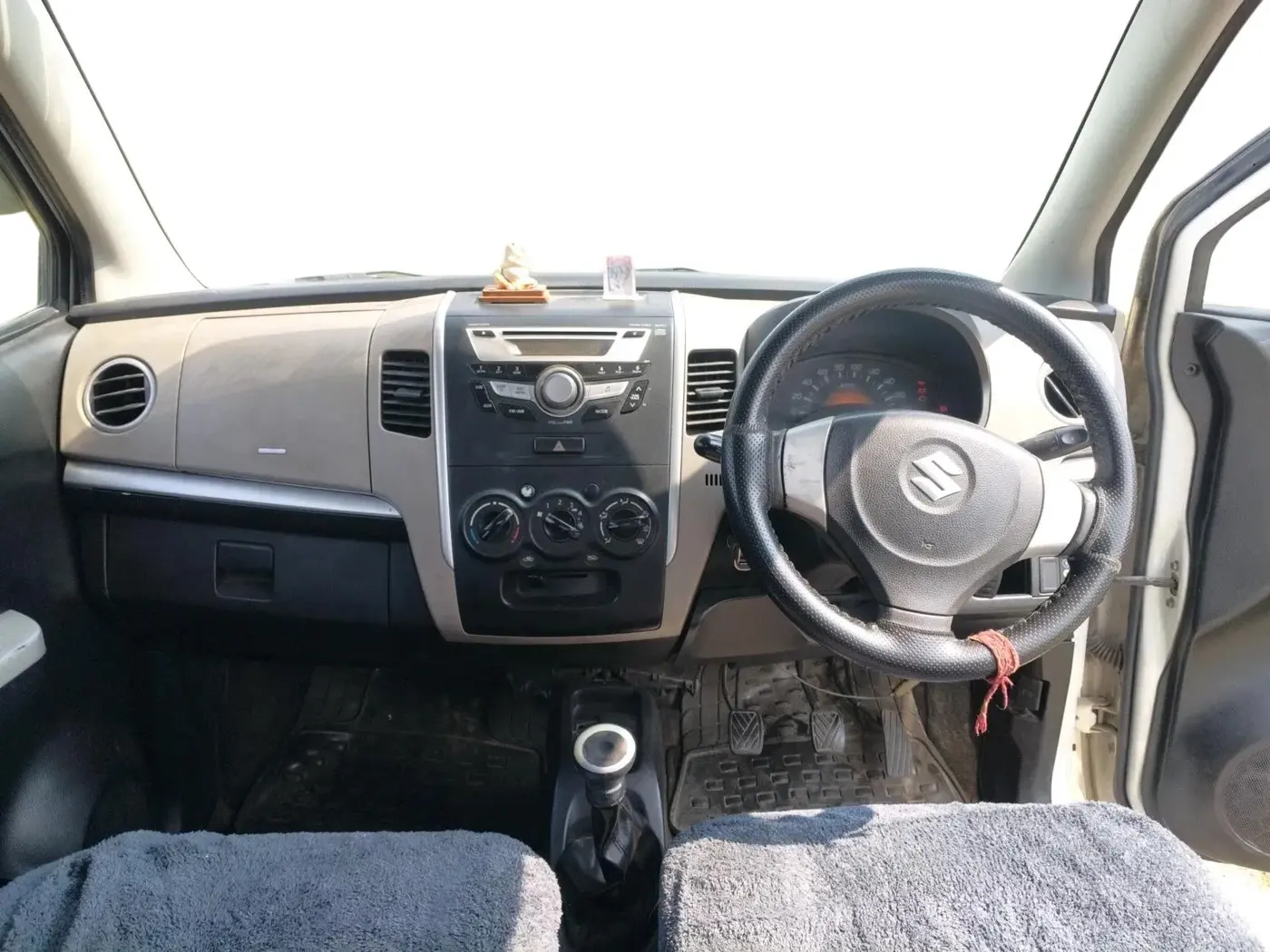2015 Maruti Wagon R 1.0 LXI CNG, CNG, Manual, 1,07,934 km, interior