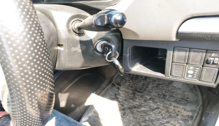 2015 Maruti Wagon R 1.0 LXI CNG, CNG, Manual, 1,07,934 km, interior