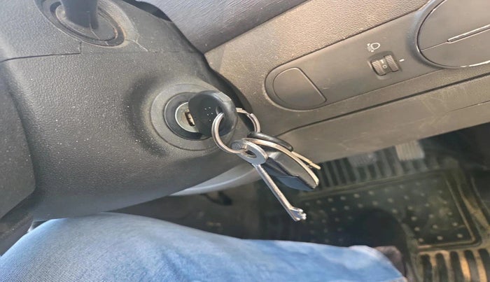 2013 Hyundai i10 MAGNA 1.1, Petrol, Manual, 65,348 km, interior