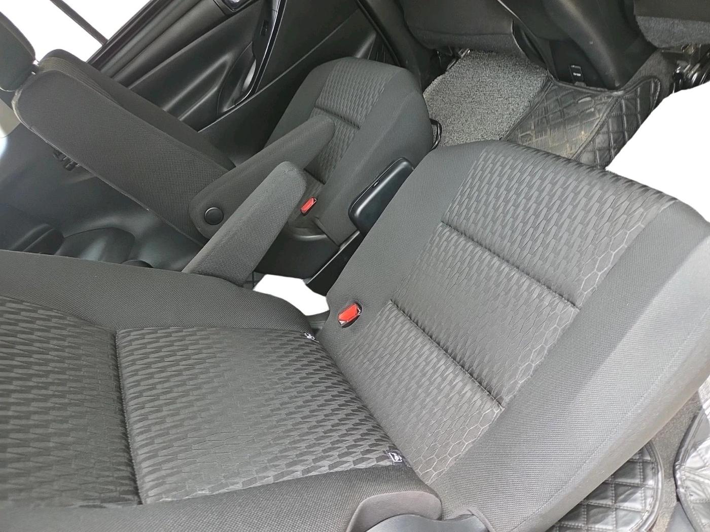 2021 Toyota Innova Crysta 2.4 GX 7 STR, Diesel, Manual, 74,292 km, interior