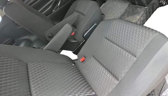 2021 Toyota Innova Crysta 2.4 GX 7 STR, Diesel, Manual, 74,292 km, interior