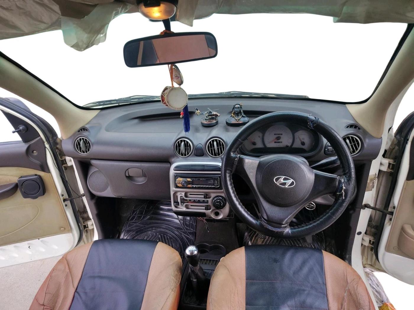 2013 Hyundai Santro Xing GL PLUS, CNG, Manual, 1,34,784 km, interior