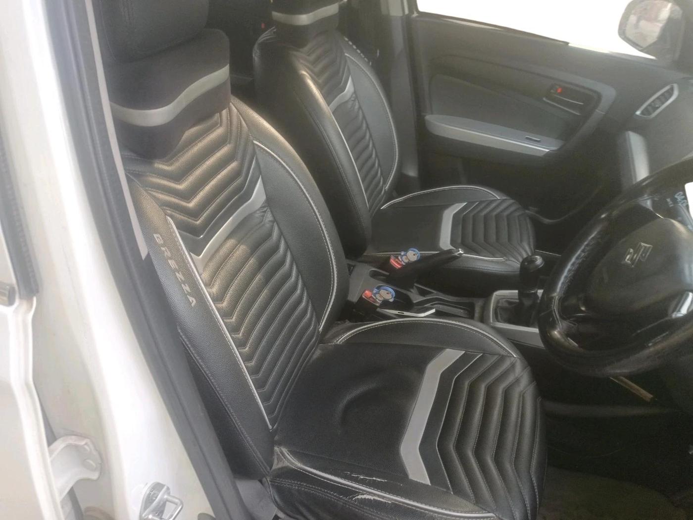 2021 Maruti Vitara Brezza LXI, Petrol, Manual, 58,023 km, interior