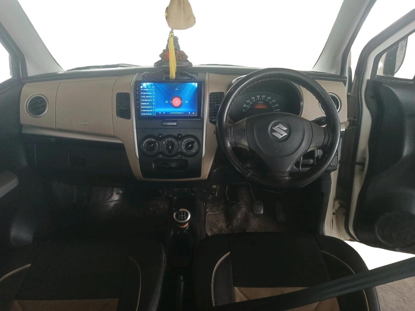 2017 Maruti Wagon R 1.0 LXI, Petrol, Manual, 77,621 km, interior