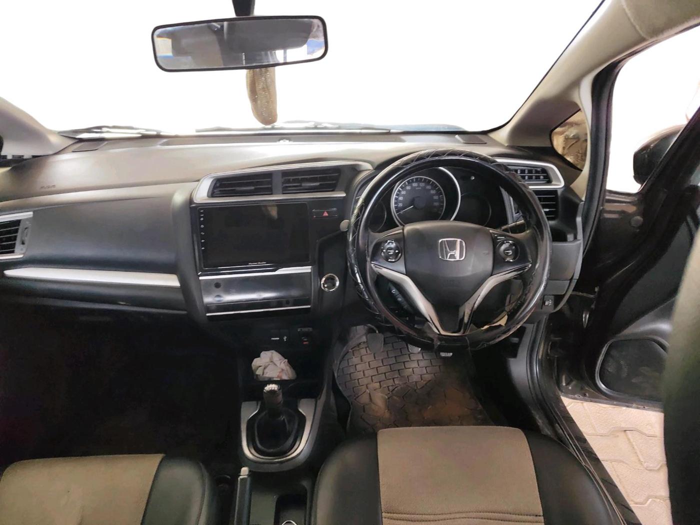 2018 Honda WR-V 1.5L I-DTEC VX MT, Diesel, Manual, 1,80,112 km, interior