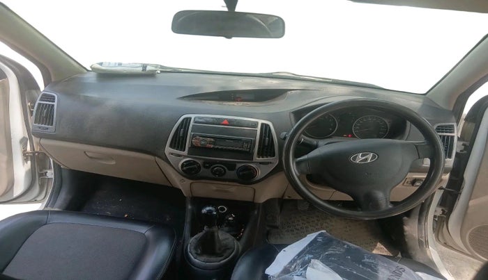 2014 Hyundai i20 ERA 1.2, Petrol, Manual, 1,45,516 km, interior