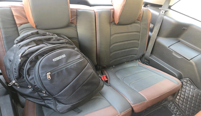 2018 Tata Hexa XE 4X2 7 STR, Diesel, Manual, 1,29,859 km, interior