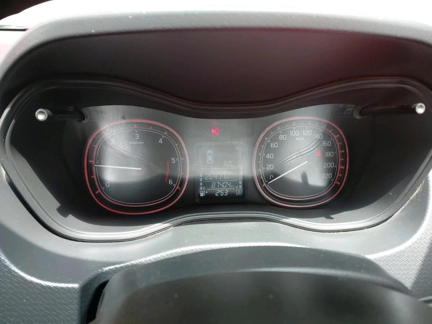 2016 Maruti Vitara Brezza ZDI, Diesel, Manual, 87,404 km, interior