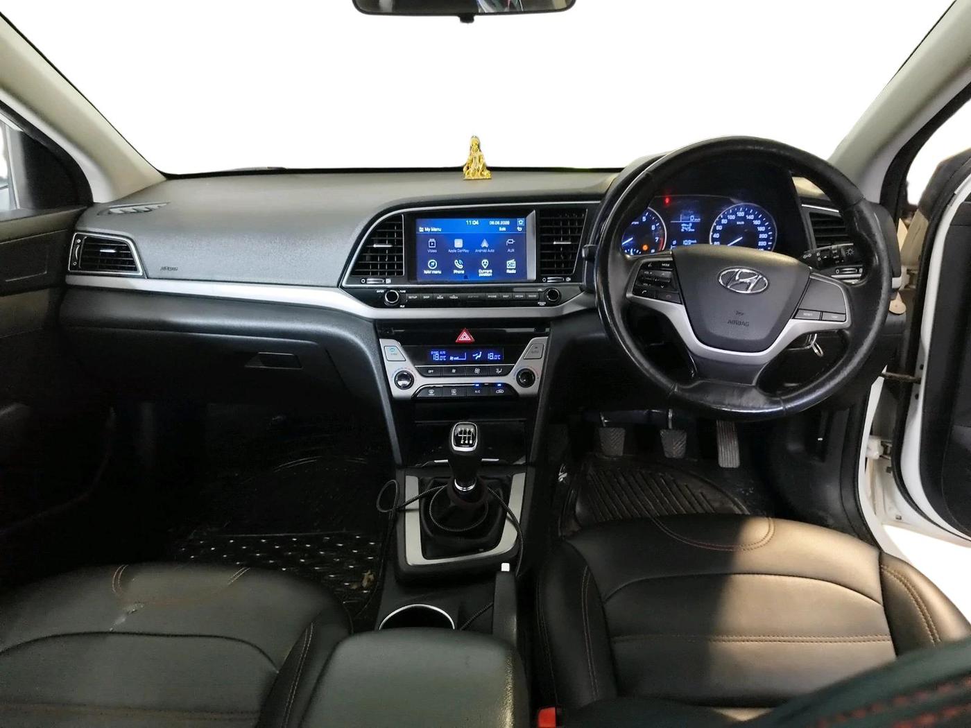 2017 Hyundai New Elantra 2.0 SX MT PETROL, Petrol, Manual, 75,951 km, interior
