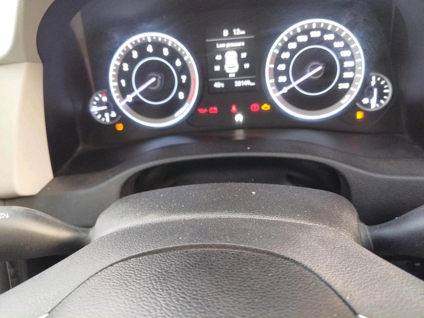 2023 Hyundai Creta EX 1.5 PETROL, Petrol, Manual, 38,149 km, interior