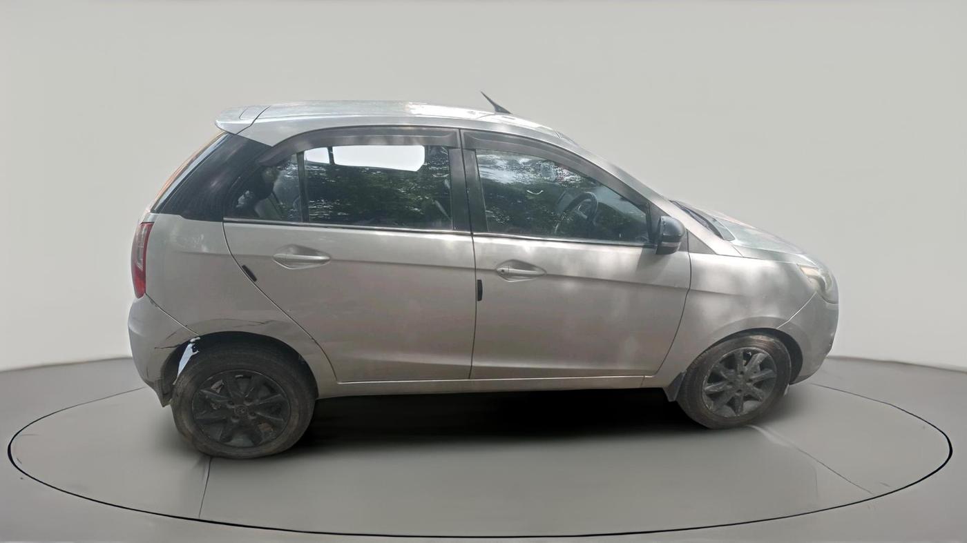 2014 Tata Bolt XT REVOTRON, Petrol, Manual, 1,20,065 km, exterior