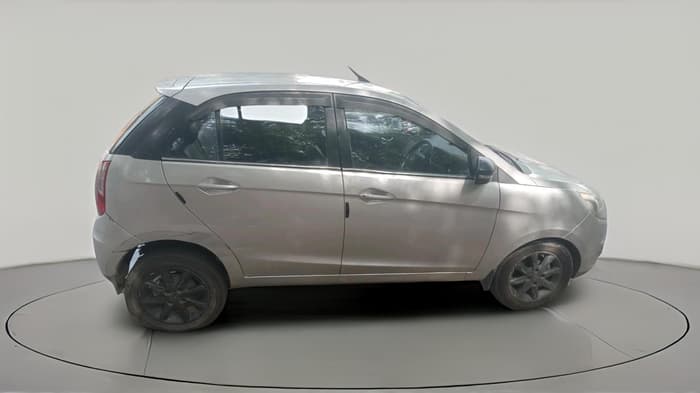 2014 Tata Bolt XT REVOTRON, Petrol, Manual, 1,20,065 km, exterior