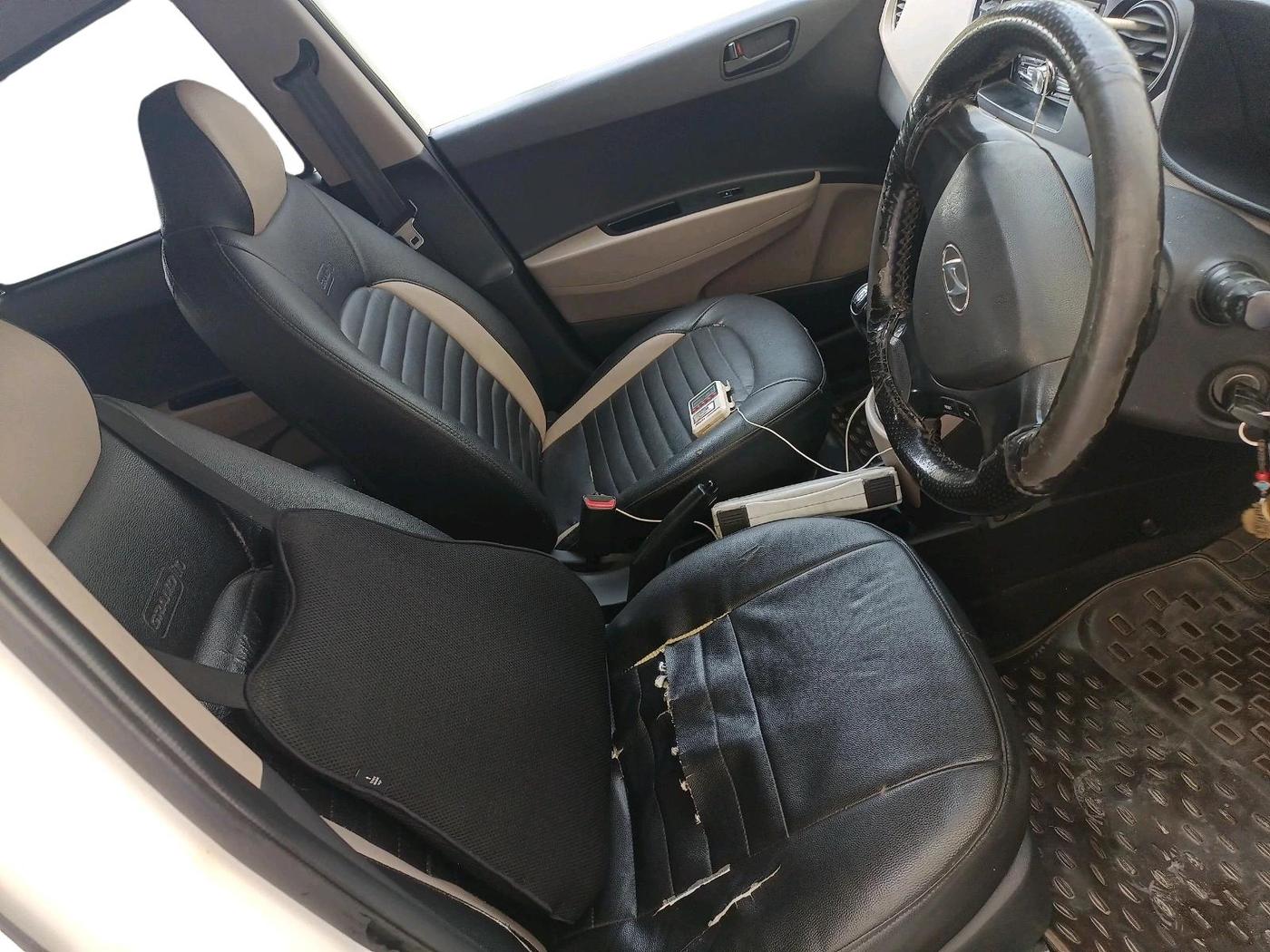 2016 Hyundai Grand i10 MAGNA 1.2 KAPPA VTVT, CNG, Manual, 1,86,487 km, interior