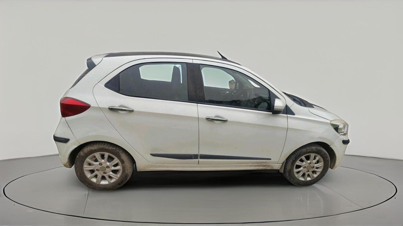2017 Tata Tiago XZ PETROL, Petrol, Manual, 82,771 km, exterior