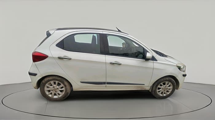 2017 Tata Tiago XZ PETROL, Petrol, Manual, 82,771 km, exterior
