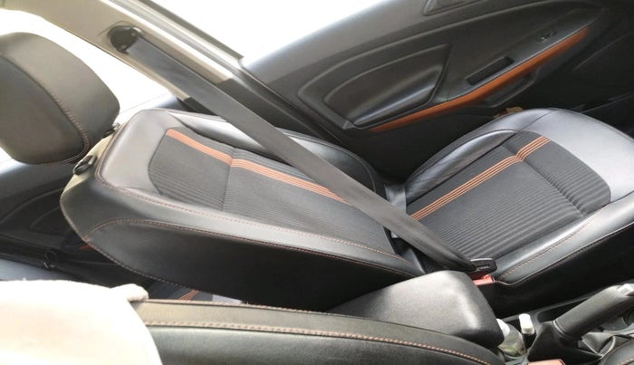 2018 Ford Ecosport TITANIUM 1.5L SPORTS(SUNROOF) DIESEL, Diesel, Manual, 65,409 km, interior