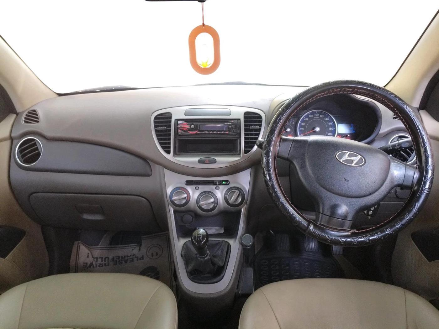 2011 Hyundai i10 MAGNA 1.2, CNG, Manual, 96,568 km, interior