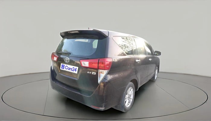 2017 Toyota Innova Crysta 2.4 VX 8 STR, Diesel, Manual, 77,558 km, exterior