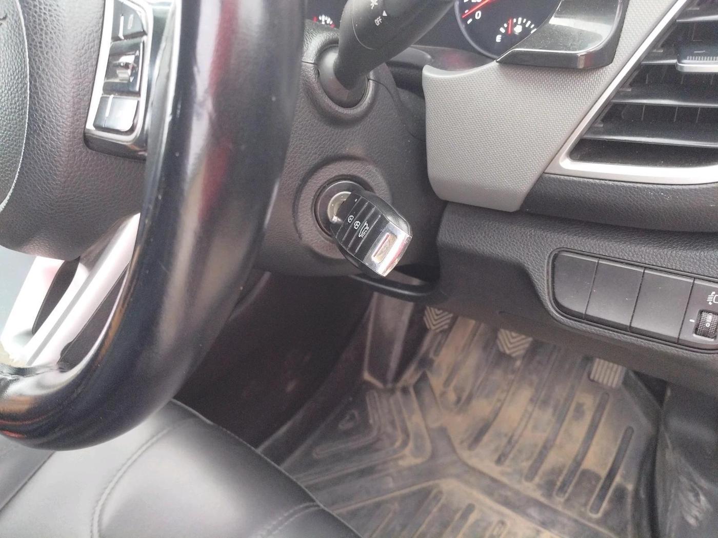 2022 KIA SELTOS HTE 1.5 DIESEL, Diesel, Manual, 1,01,865 km, interior