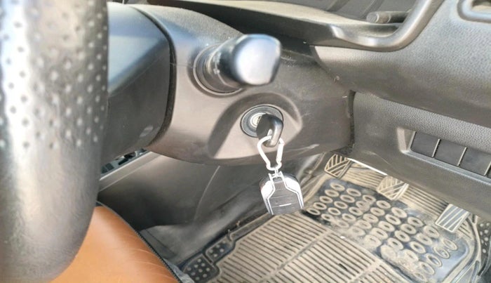 2022 Maruti Swift LXI, Petrol, Manual, 39,496 km, interior