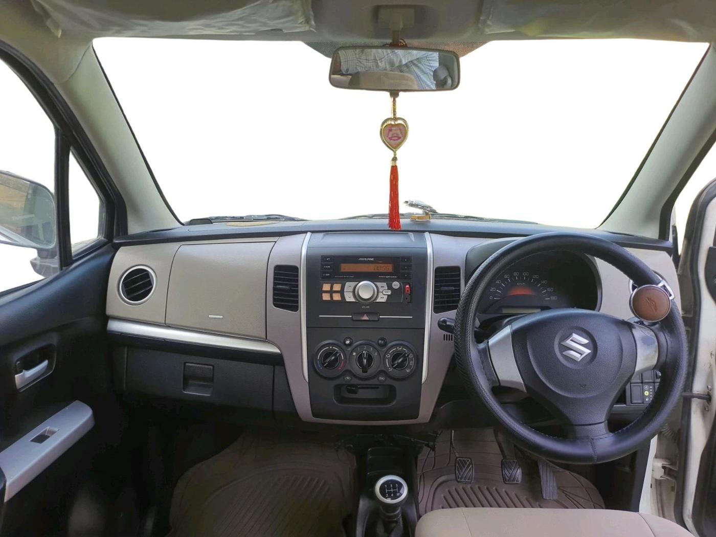 2013 Maruti Wagon R 1.0 LXI CNG, CNG, Manual, 1,31,727 km, interior