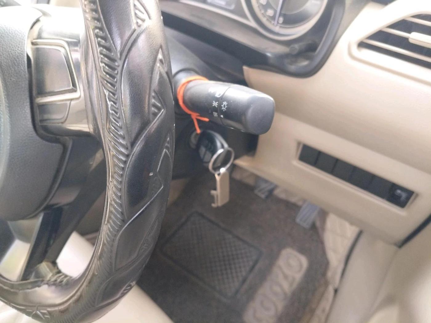 2017 Maruti Dzire VDI, Diesel, Manual, 94,975 km, interior