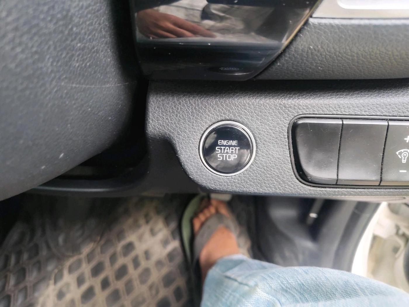 2022 KIA SELTOS HTK PLUS AT 1.5 DIESEL, Diesel, Automatic, 93,156 km, interior