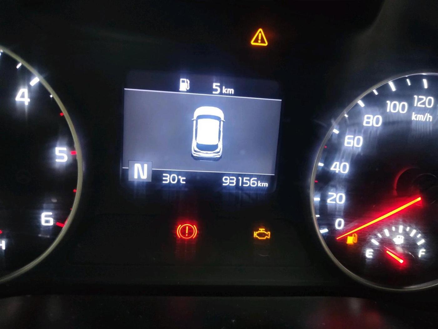 2022 KIA SELTOS HTK PLUS AT 1.5 DIESEL, Diesel, Automatic, 93,156 km, interior