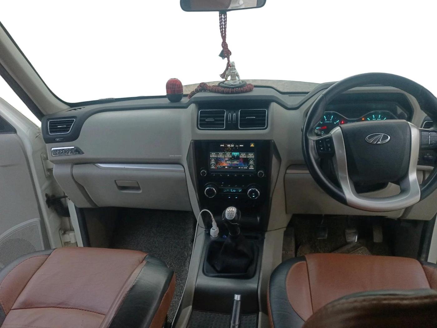 2020 Mahindra Scorpio S11 2WD, Diesel, Manual, 1,04,037 km, interior