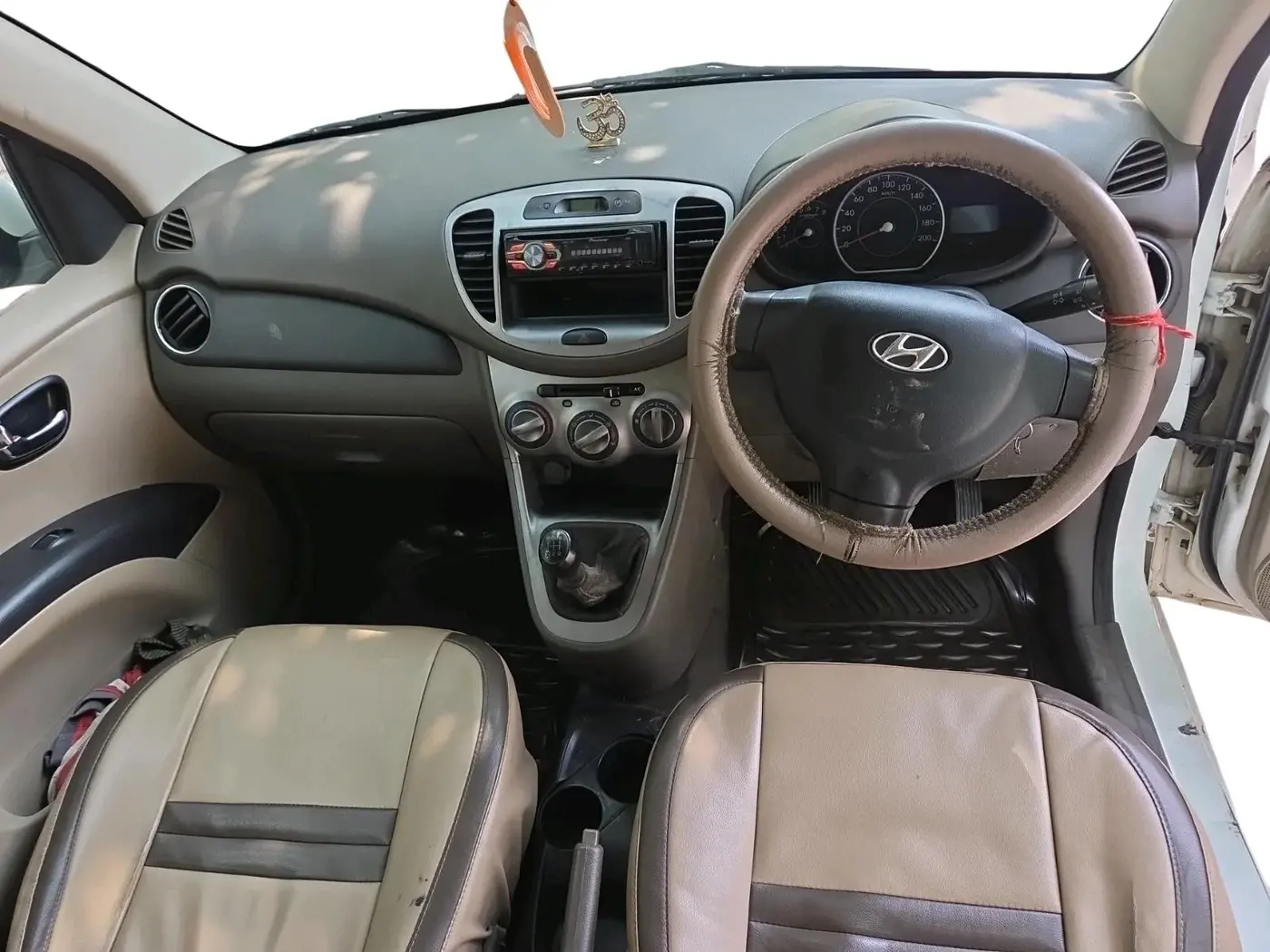 2012 Hyundai i10 MAGNA 1.2, Petrol, Manual, 63,676 km, interior
