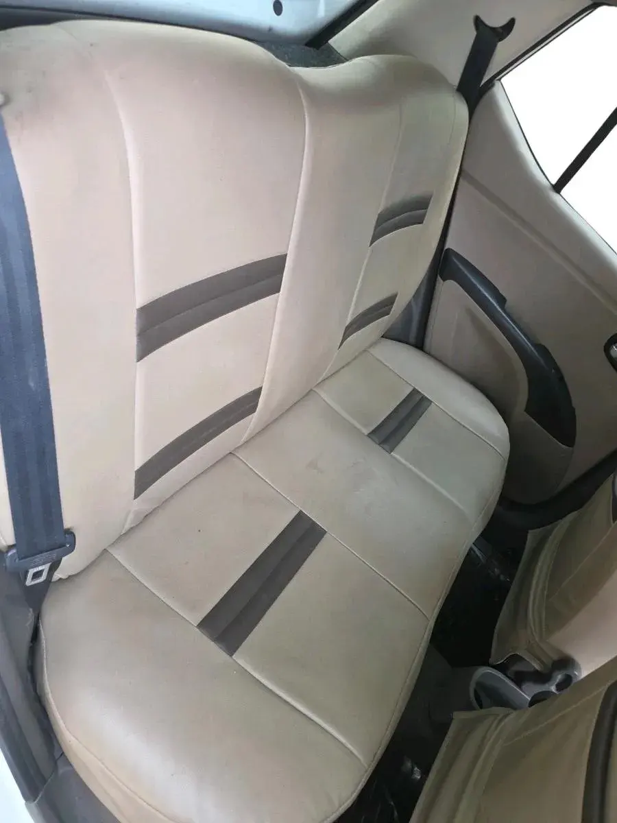 2012 Hyundai i10 MAGNA 1.2, Petrol, Manual, 63,676 km, interior