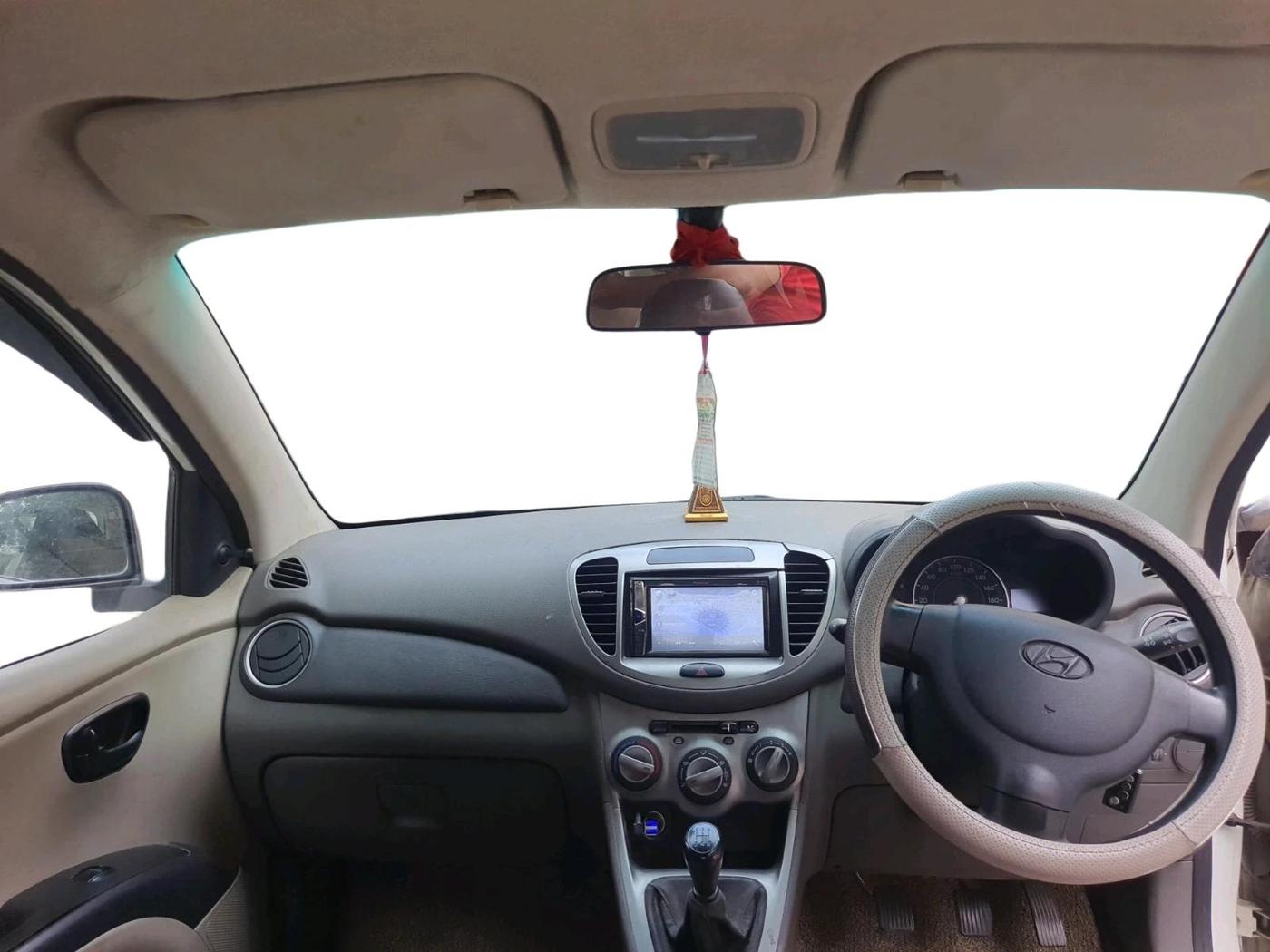 2014 Hyundai i10 MAGNA 1.1, Petrol, Manual, 75,208 km, interior