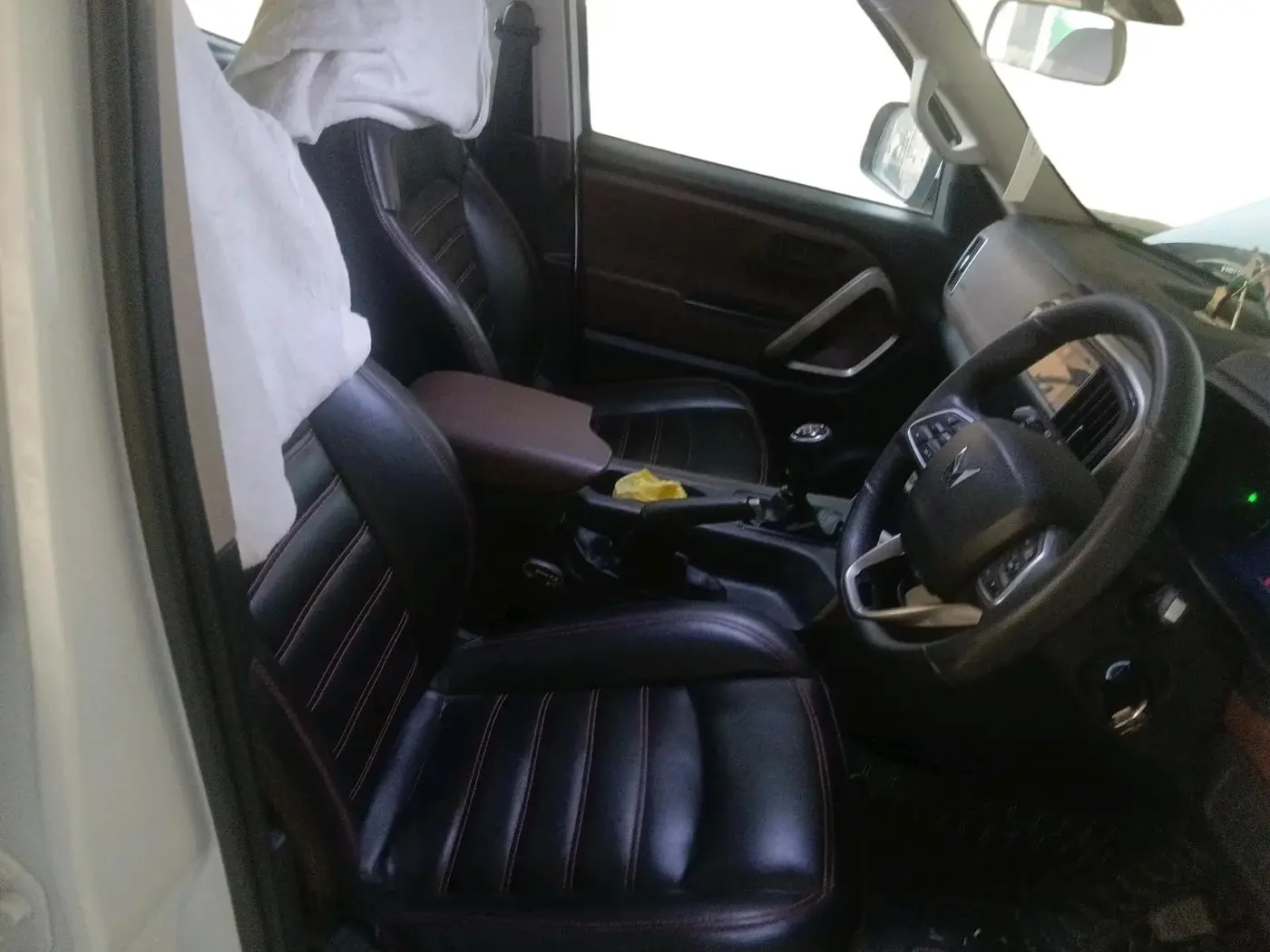 2023 Mahindra SCORPIO-N Z6 DIESEL MT 2WD 7 STR, Diesel, Manual, 15,547 km, interior