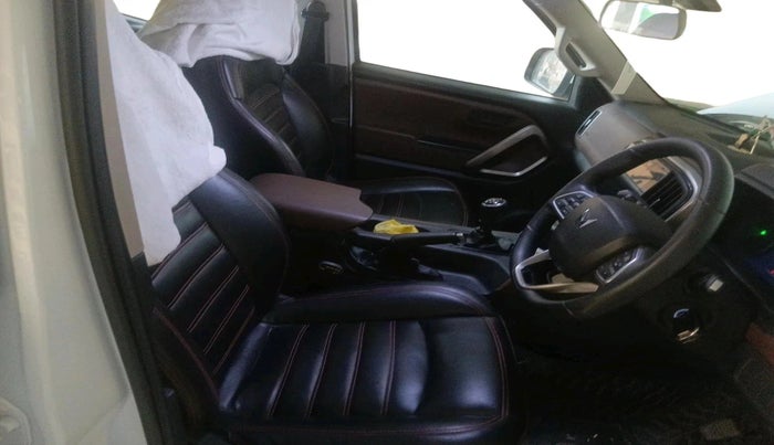 2023 Mahindra SCORPIO-N Z6 DIESEL MT 2WD 7 STR, Diesel, Manual, 15,547 km, interior