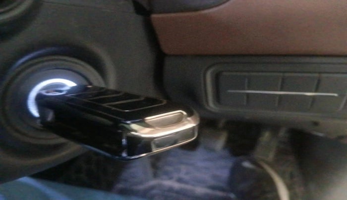 2023 Mahindra SCORPIO-N Z6 DIESEL MT 2WD 7 STR, Diesel, Manual, 15,547 km, interior