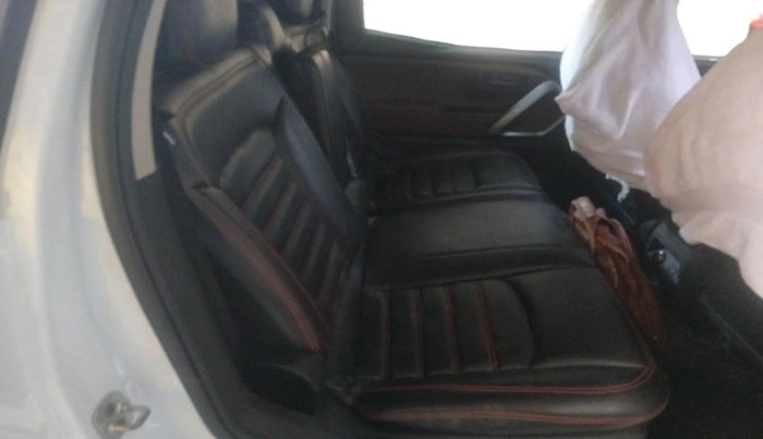 2023 Mahindra SCORPIO-N Z6 DIESEL MT 2WD 7 STR, Diesel, Manual, 15,547 km, interior