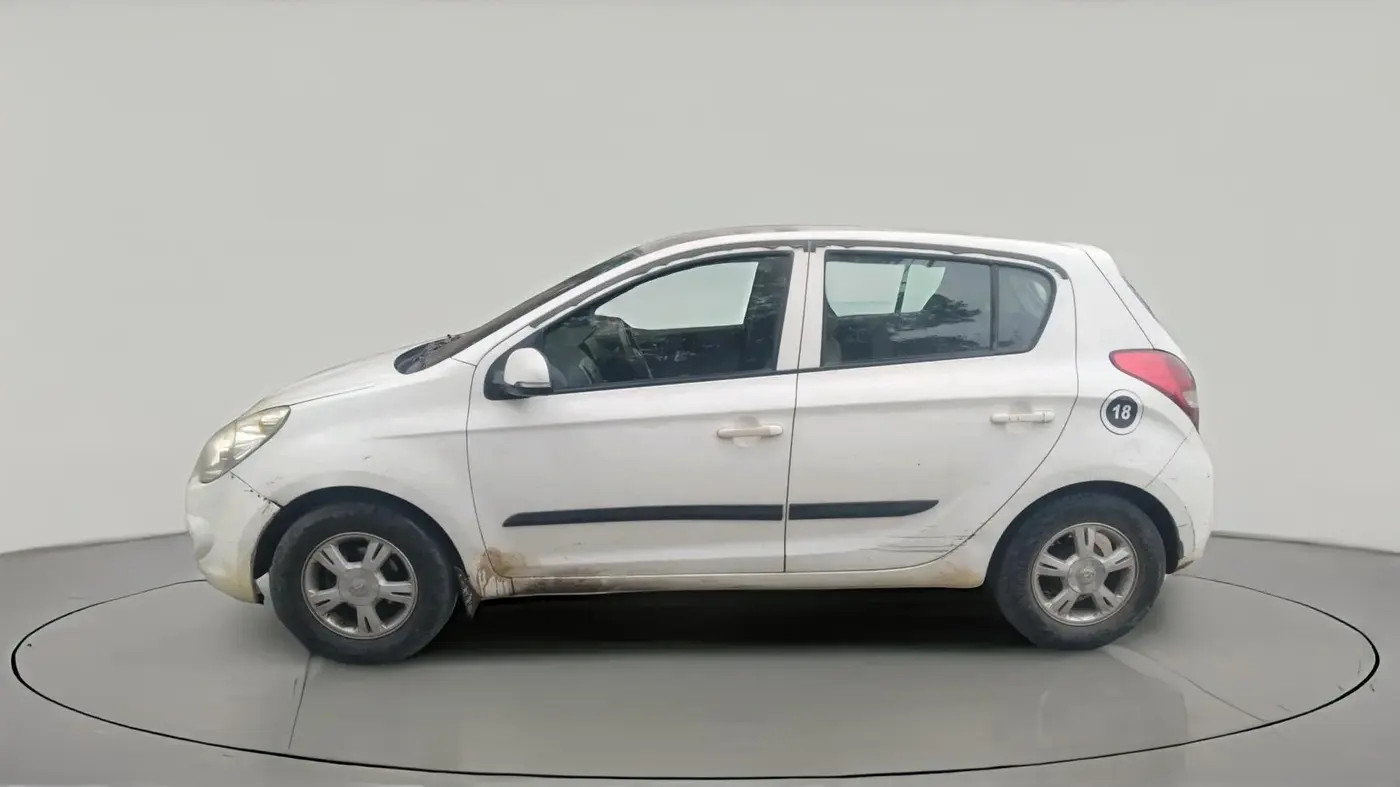 2011 Hyundai i20 SPORTZ (O) 1.2, CNG, Manual, 1,17,704 km, exterior