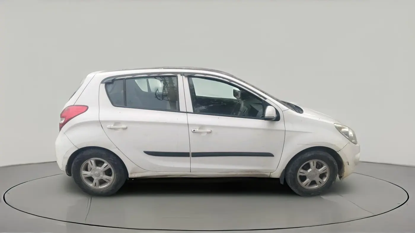 2011 Hyundai i20 SPORTZ (O) 1.2, CNG, Manual, 1,17,704 km, exterior