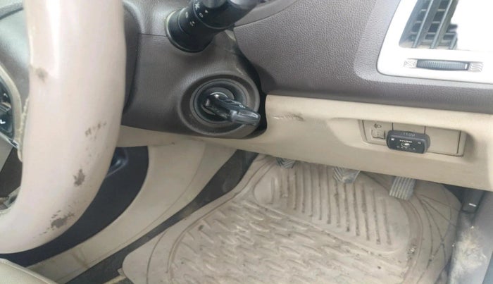 2011 Hyundai i20 SPORTZ (O) 1.2, CNG, Manual, 1,17,704 km, interior