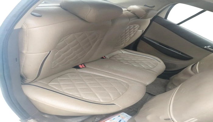 2011 Hyundai i20 SPORTZ (O) 1.2, CNG, Manual, 1,17,704 km, interior